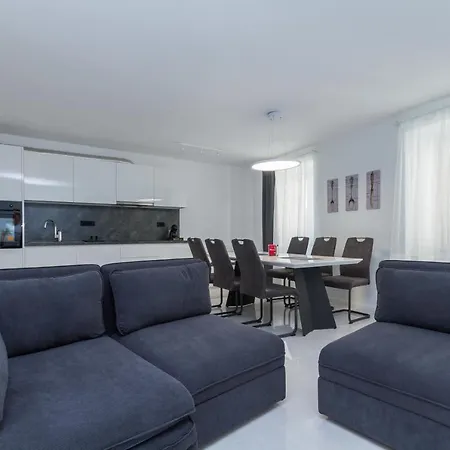 Premium Tartini By Locap Group * Piran